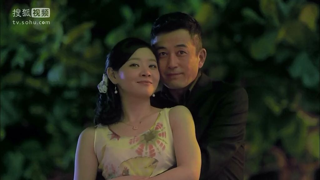 北京完美影视传媒有限责任公司投资出品的都市职场情感电视剧,由滕华