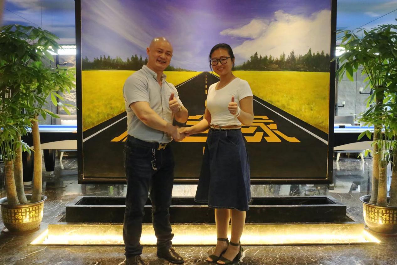  p data-id="gnc0ntl9xe">康飞翔,出生于湖南省娄底市新化县,毕业于