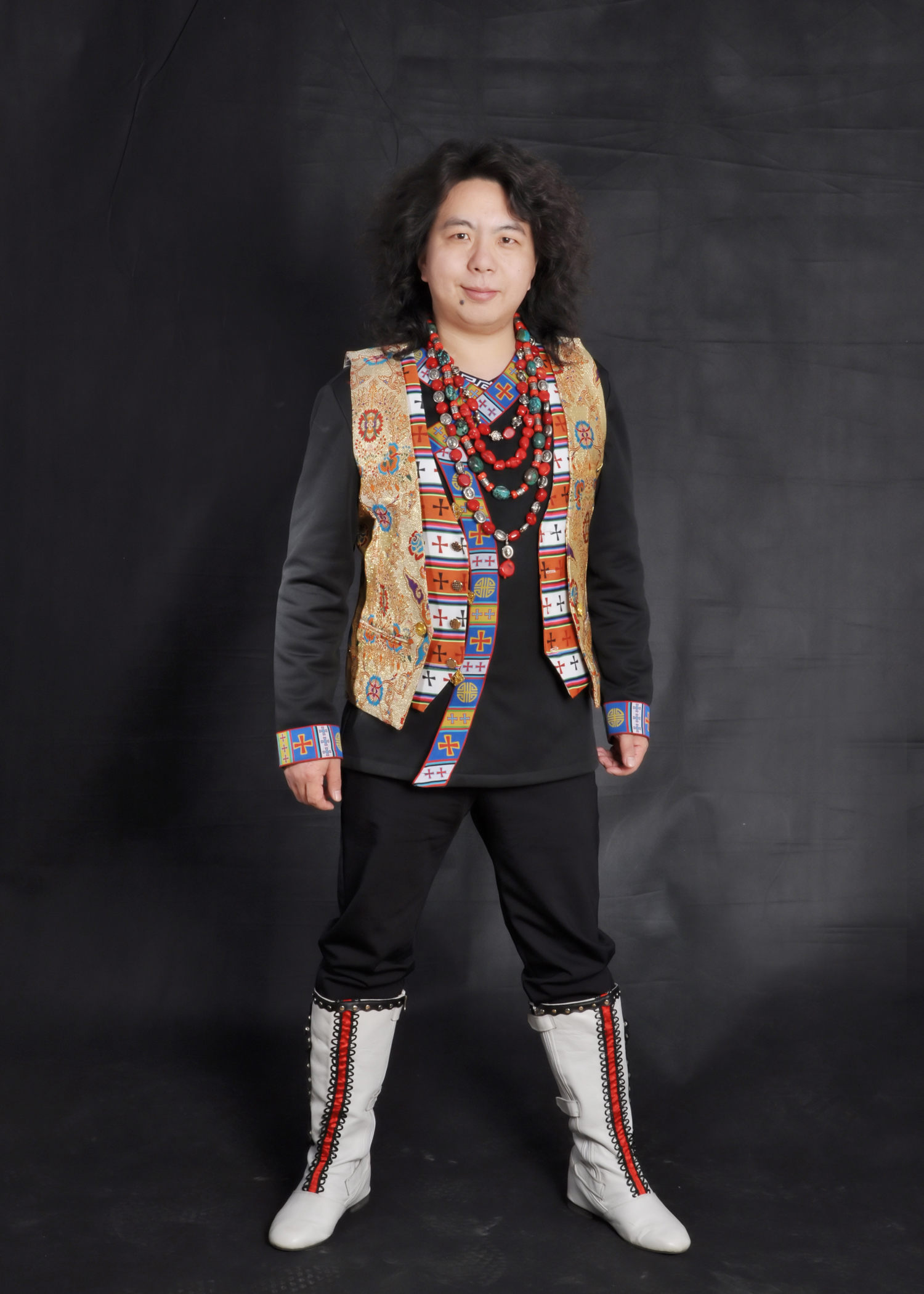  p data-id="gnrr0gelbk">索南扎西,9月24日出生于甘肃甘南大草原