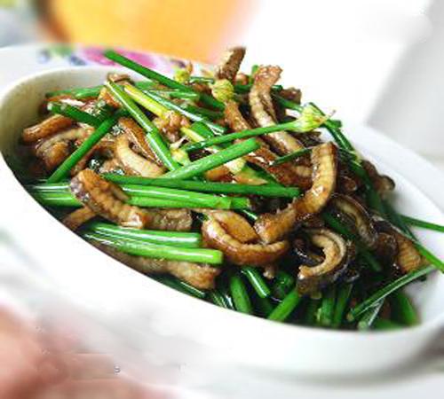 黄鳝炒韭菜