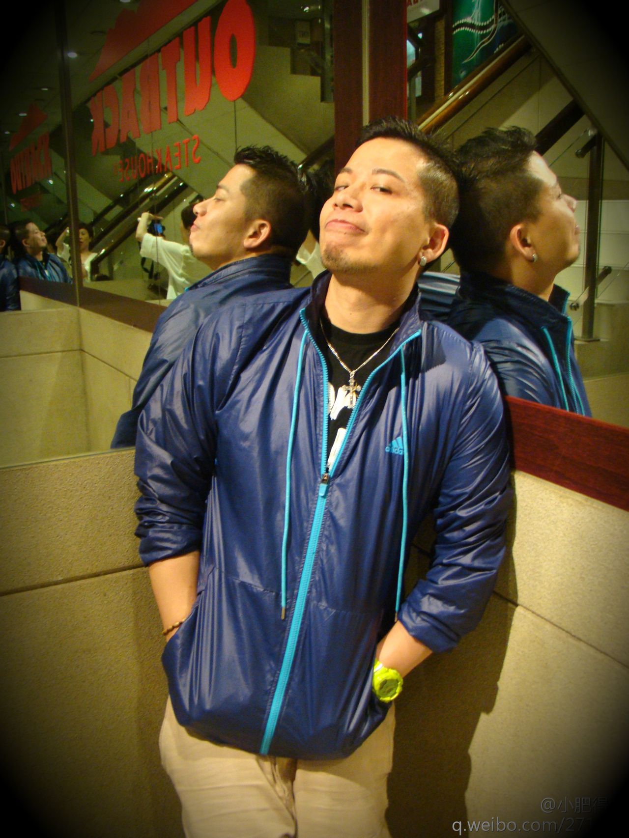  p data-id="gnwh7fozhm">小肥,原名徐智勇,澳门歌手,演员,1976年生.