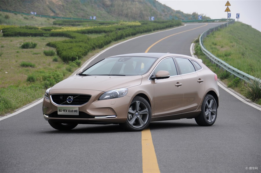  p>沃尔沃v40是 a target="_blank" href="/item/沃尔沃/156892" data