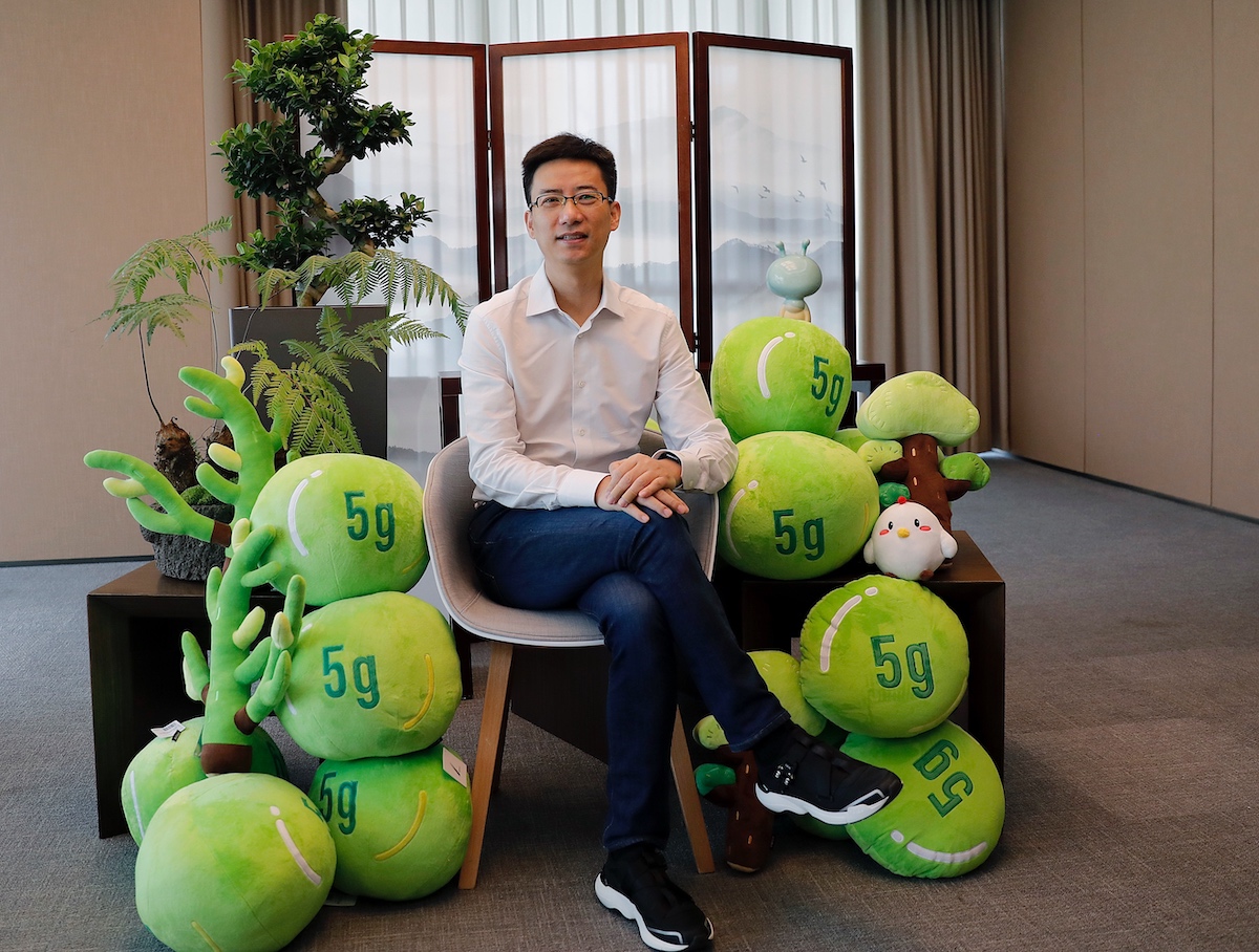  p data-id="gnwwkdciqn">胡晓明,男,1970年生,2010年毕业于 a target