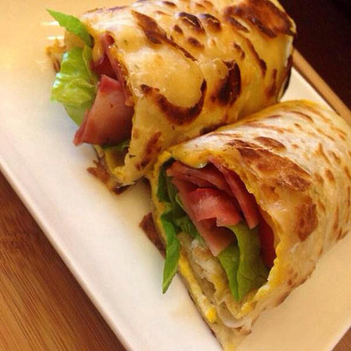 蔬菜鸡蛋培根煎饼