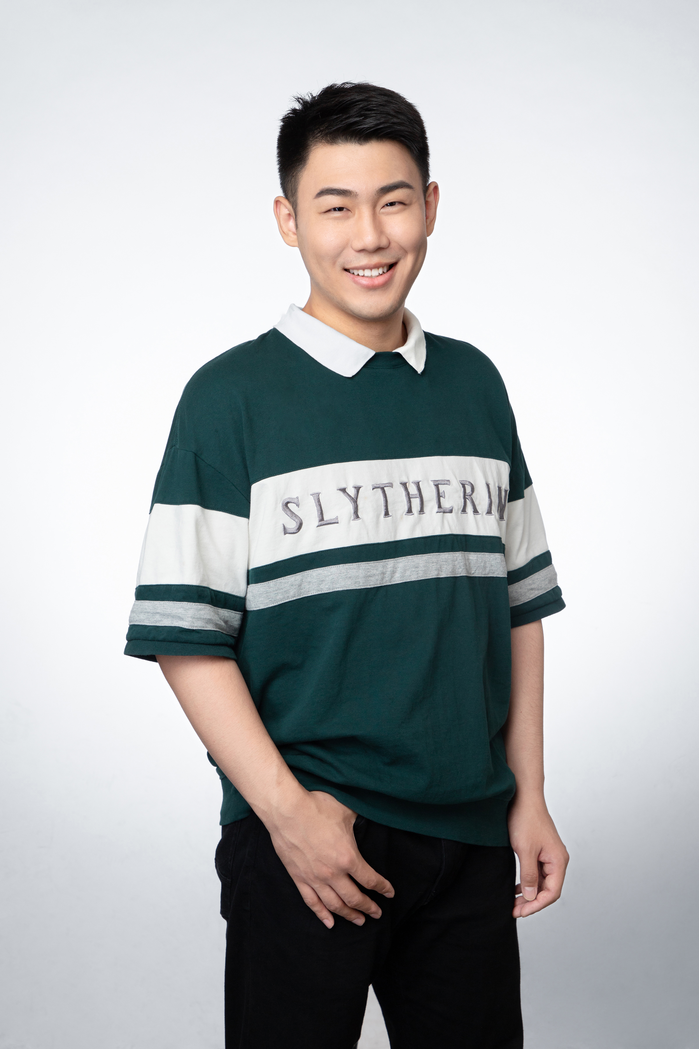 白浩天,男,毕业于<