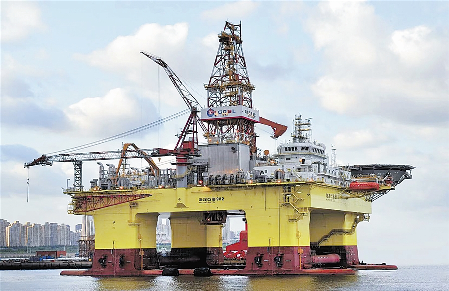 超深水半潜式钻井平台研发与应用