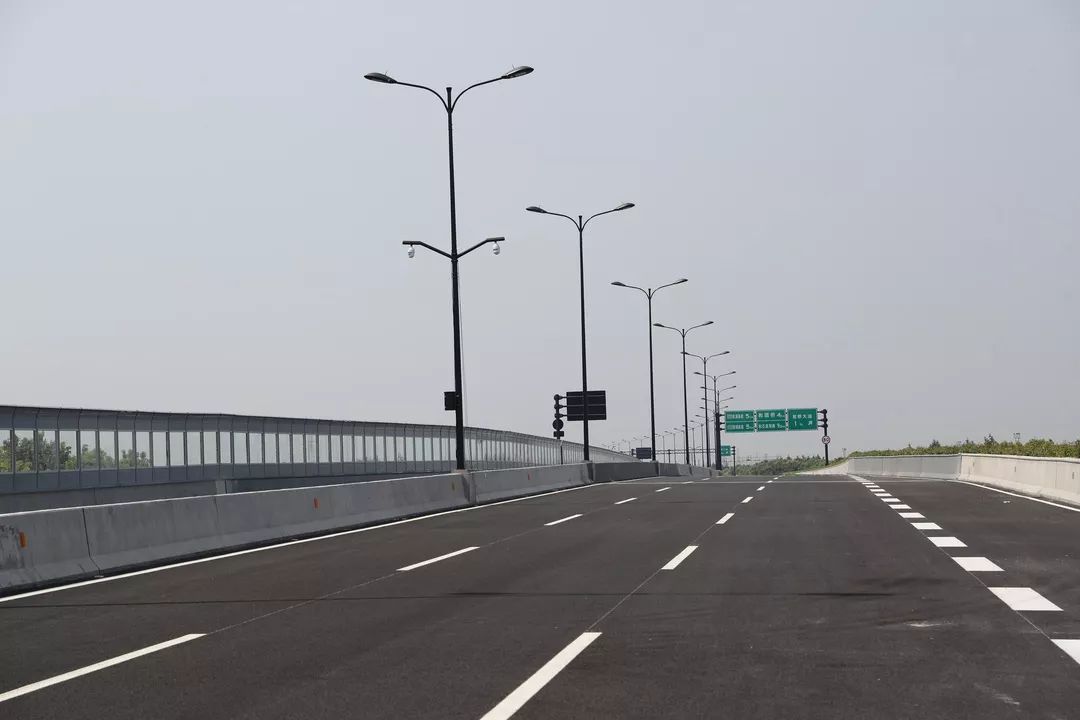 "> span class="ref" data-ctrid="te6eh0wxjubd">留石高架路(liushi