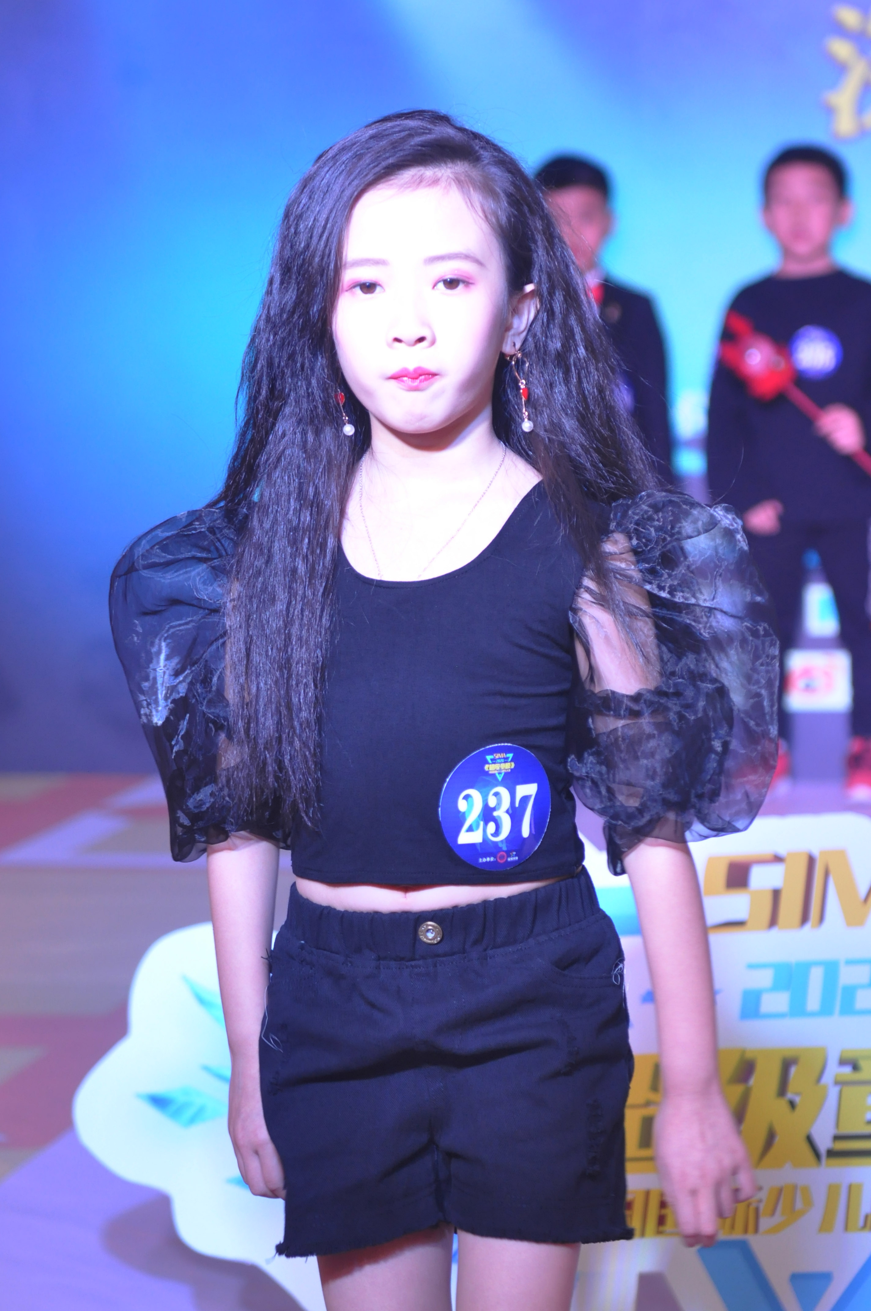 span> span class="ref" data-ctrid="3dgyz0pq">是一个少儿模特大赛