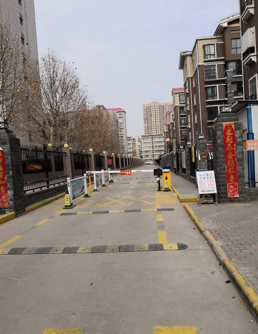  p>高新幸福城d区位于西安市渭南市渭南,共计房屋582户. /p>