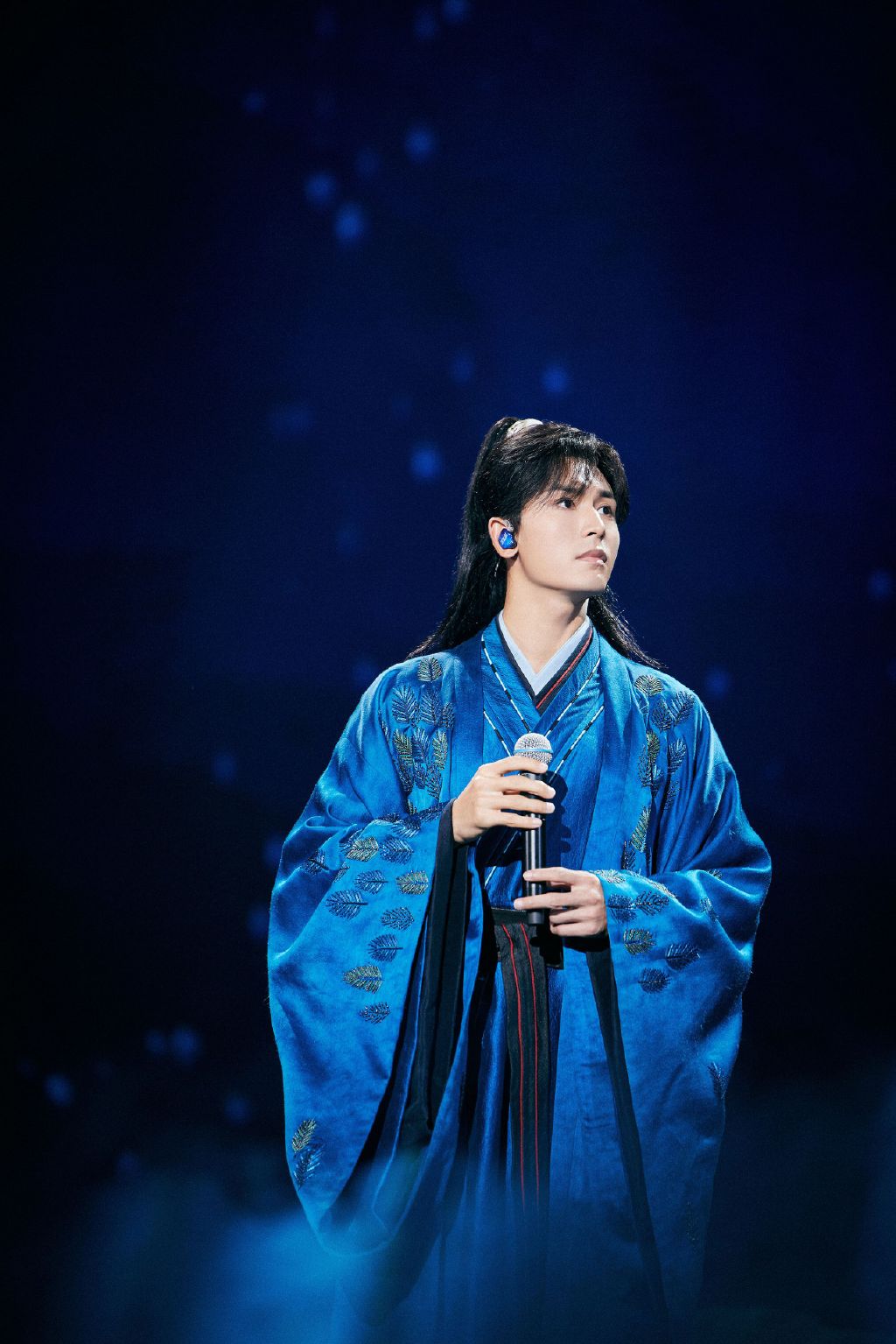  p>张哲瀚,1991年5月11日出生于江西省新余市,中国内地影视男演员