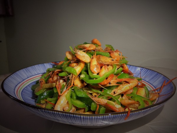 青椒炒河虾