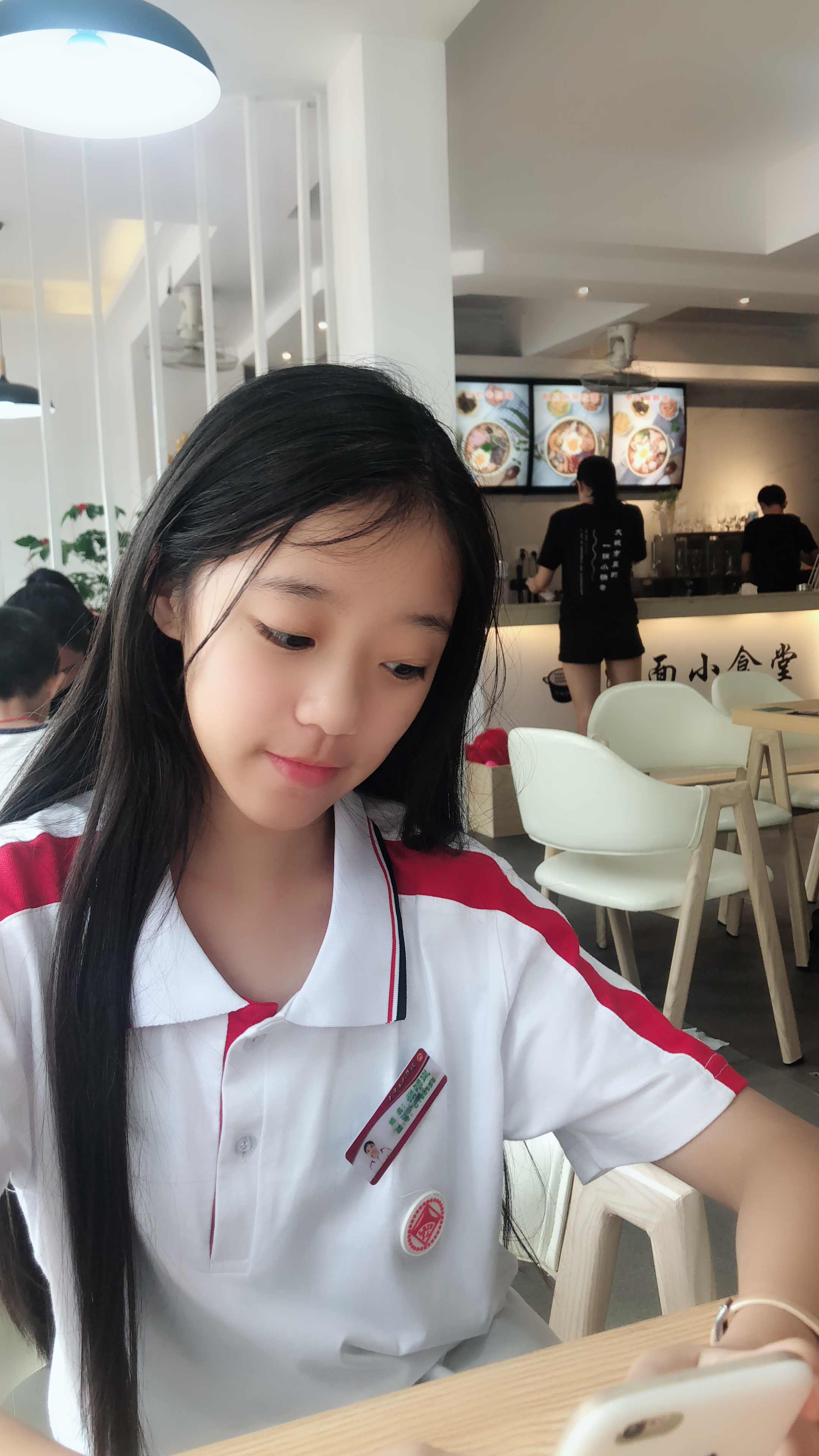  p data-id="sijzvdvxhqwb">张靖岚,2006年2月