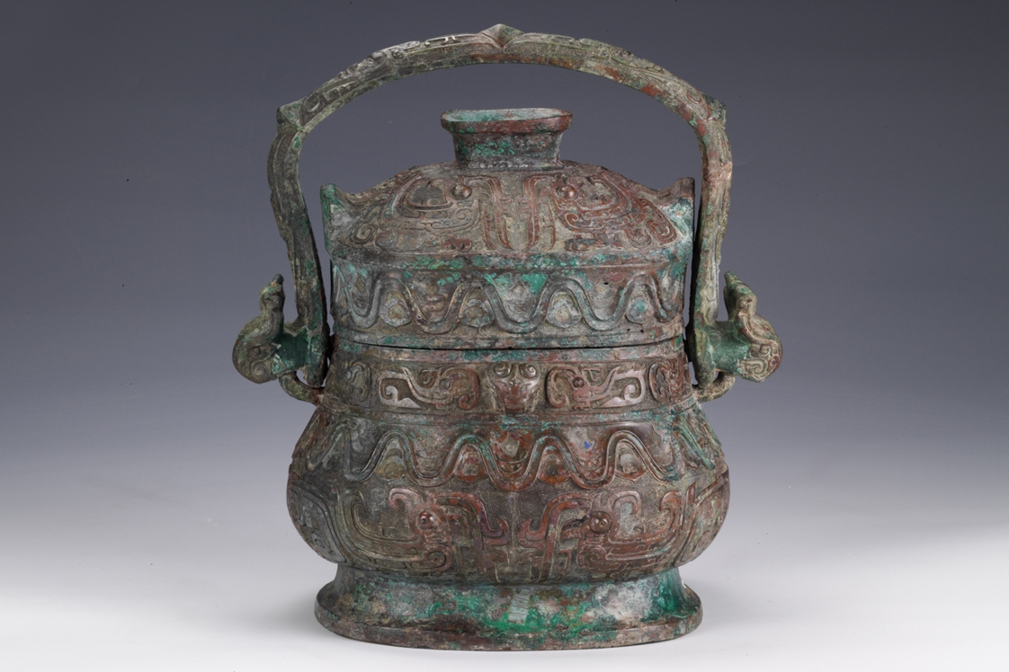 西周凤鸟纹提梁卣