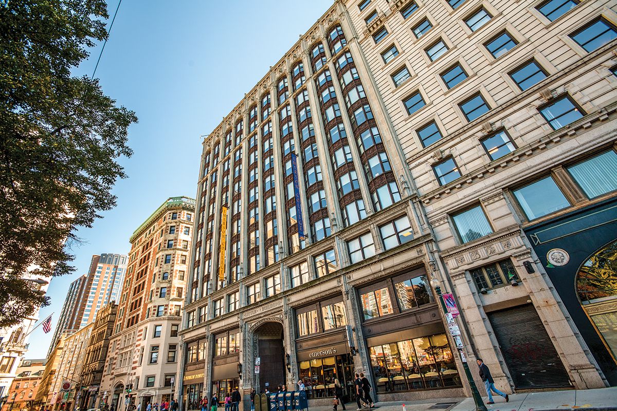  p> b>爱默生学院 /b>(emerson college)创立于1880年,位于 a target=