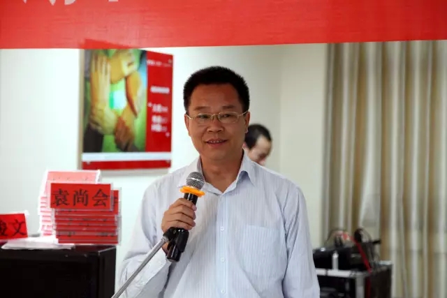  p>钟儒刚,男,1964年2月生,汉族,湖北监利人,中共党员,西方经济学博士