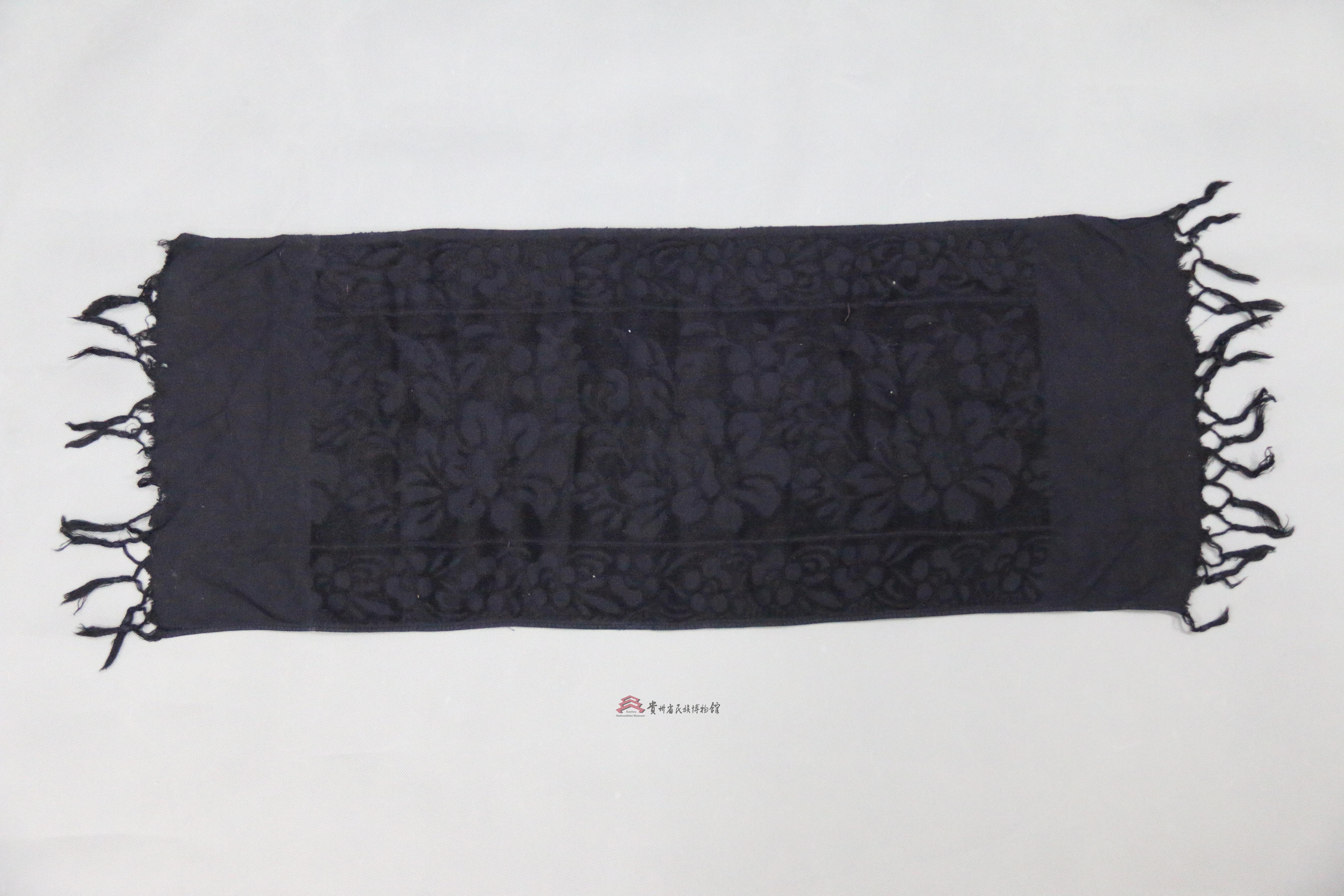 当代荔波布依族青布印暗花流苏头帕