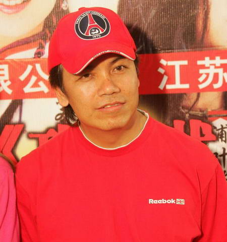  p>田启文,绰号田鸡,1961年6月9日出生于中国香港.