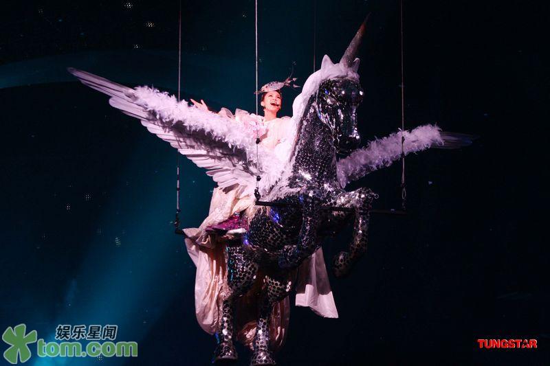 杨丞琳的丰收季,专辑rainielove雨爱之后发行了一张为异想天开新歌