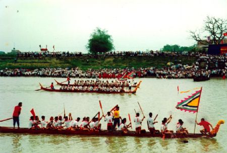 t   nh b   c giang/省北江)是越南东北部的一个省,位于首都 a target