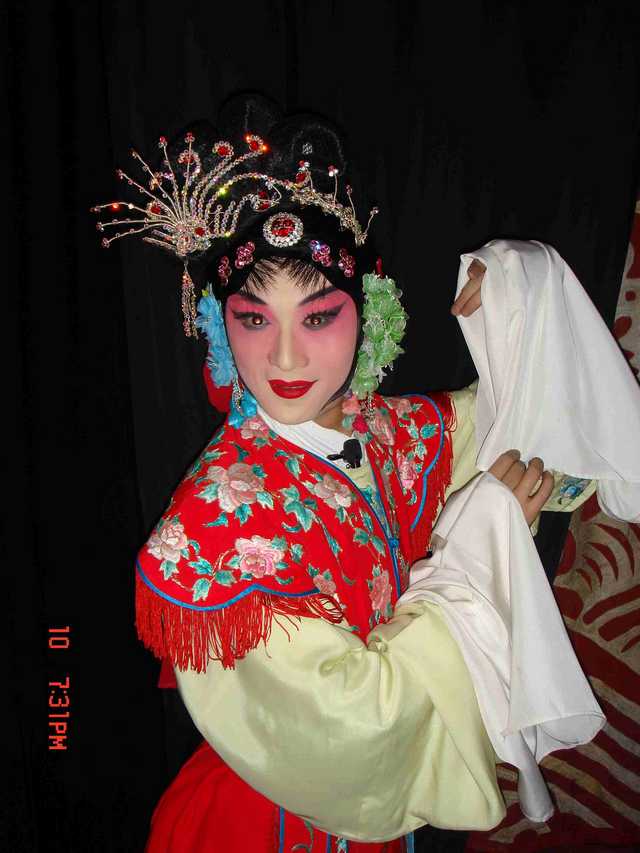  p data-id="gnbhvk8bw6">徐孟珂,男,中国国家京剧院当红丑角新秀.