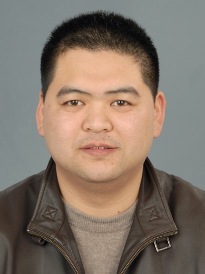  p>叶江华,男,汉族,1976年10月出生,青田县东源镇人,中共党员,1999年