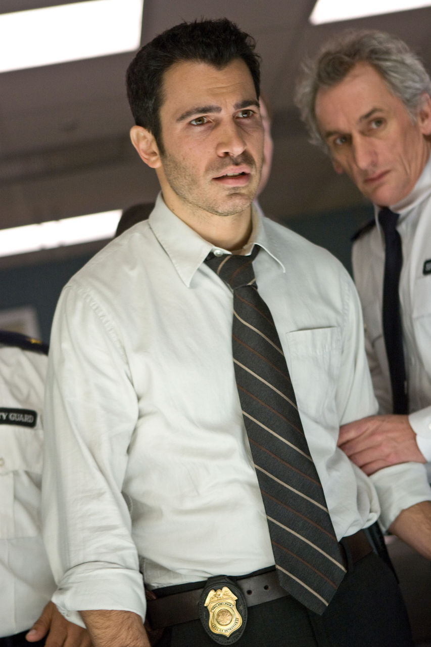  p>《电梯里的恶魔》是环球影业出品的惊悚片,由 a target="_blank"