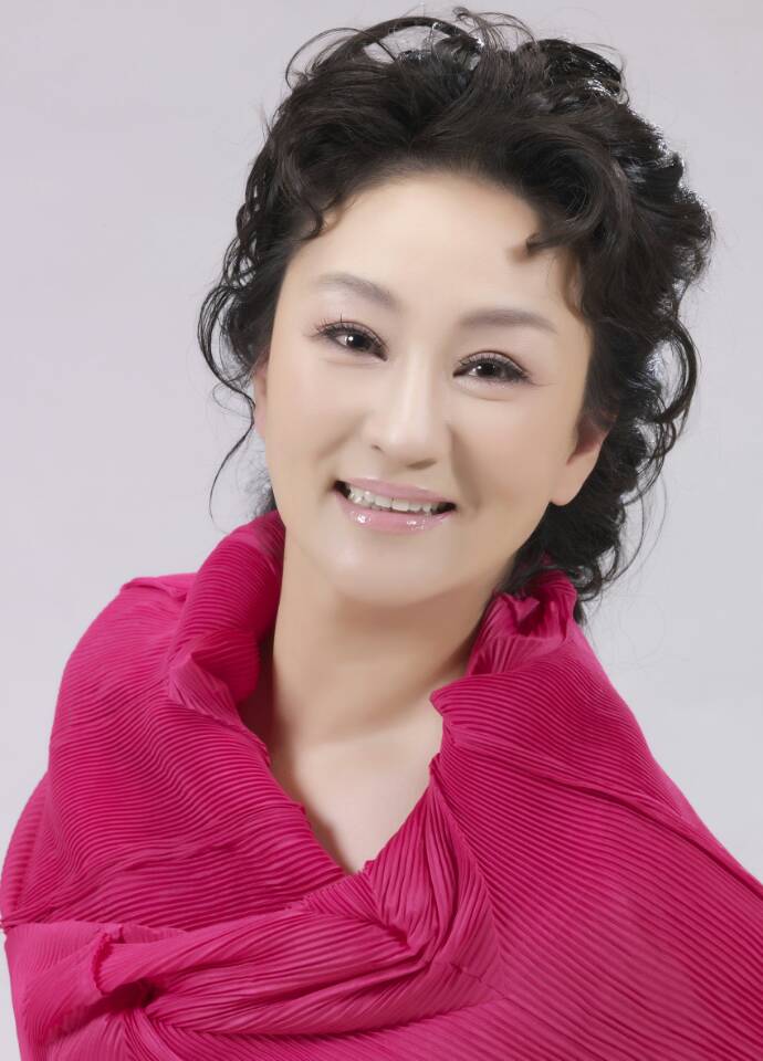 data-lemmaid="2215793">中央民族乐团一级演员,文化部优秀专家