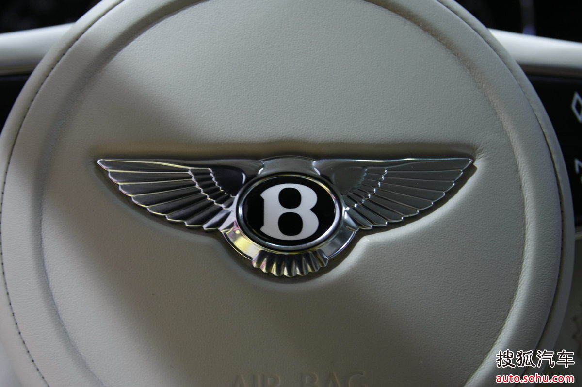  p>宾利慕尚是英国宾利汽车旗下的的豪华轿车,第一代车型于1980年推出