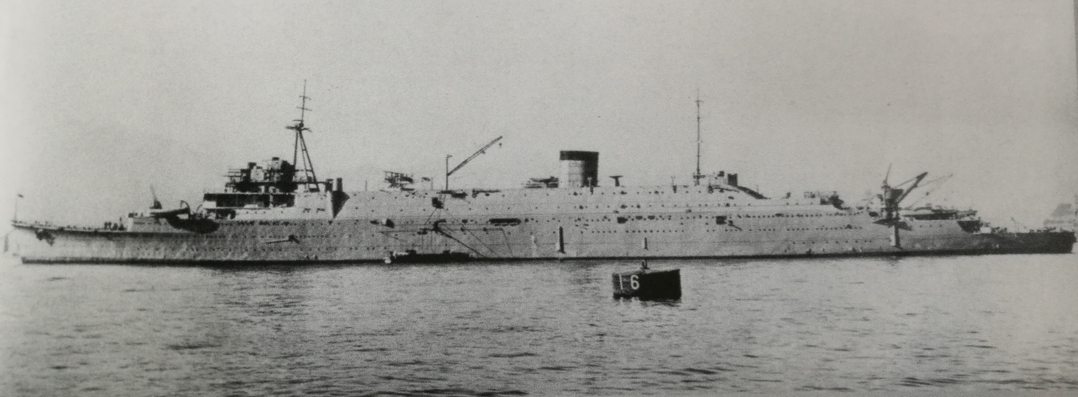  p>大鲸级潜水母舰仅有大鲸号一艘舰,大鲸号(taigei)隶属于旧 a href=