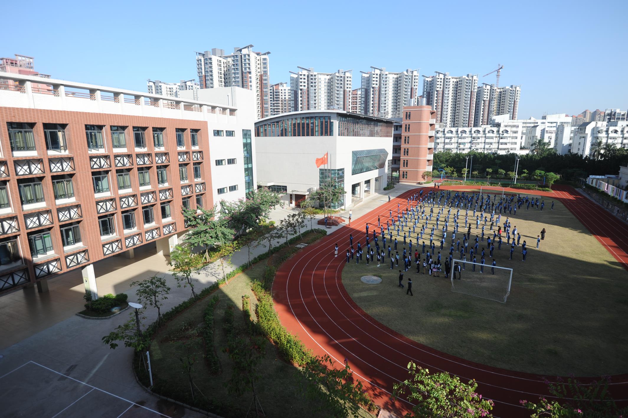  p>珠海市艺术高级中学创办于2012年,市教育局直属全日制公办普通高中