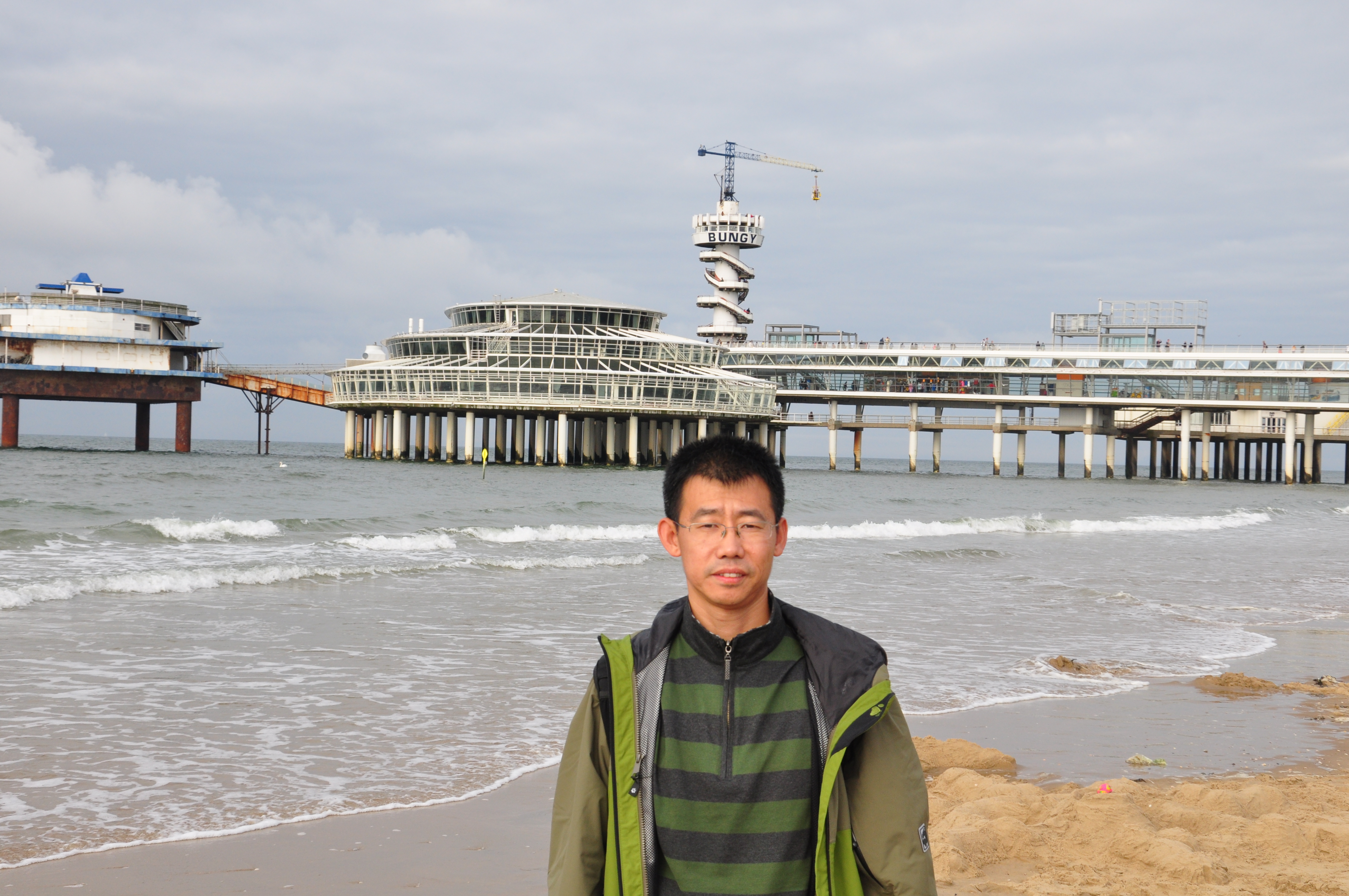  p data-id="gnb47eget3">刘威,男,汉族,中共党员,辽宁沈阳人,博士