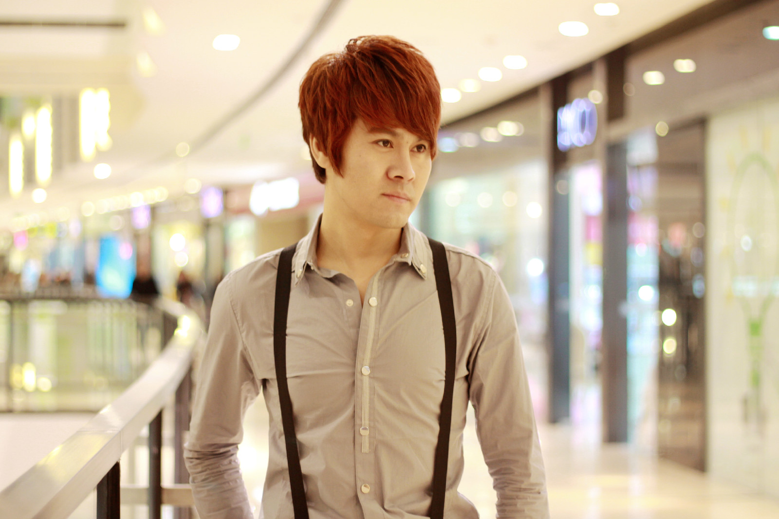  p data-id="gn2odhb08y">《你为谁隐身》是暴林演唱的歌曲. /p>