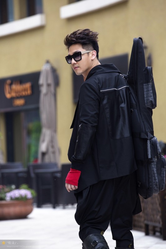  p>魏涛,男,汉族,1988年11月15日出生,湖南永州人.