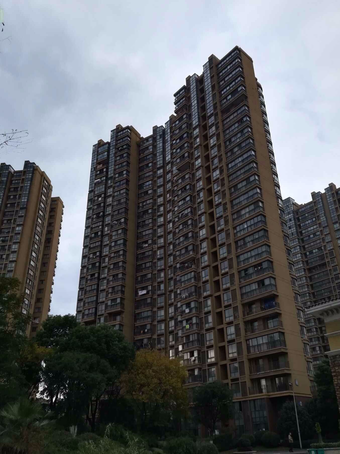 花园一期位于新北区龙虎塘镇政府对面,是由江苏九洲集团常州道成置业