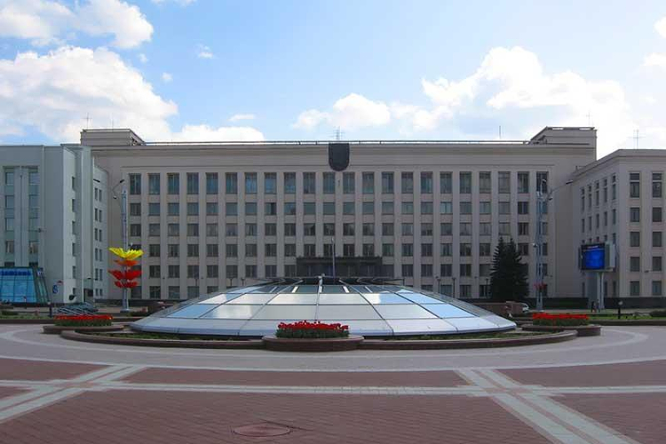  p>白俄罗斯国立大学(英文:belarusian state university),简称bsu
