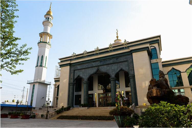  p data-id="gnfendhgj3">中窑清真寺又名北窑上寺.