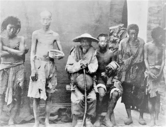 古代闹饥荒时，灾民为何放着河里的鱼虾不抓，宁可吃草根啃树皮？_百科TA说