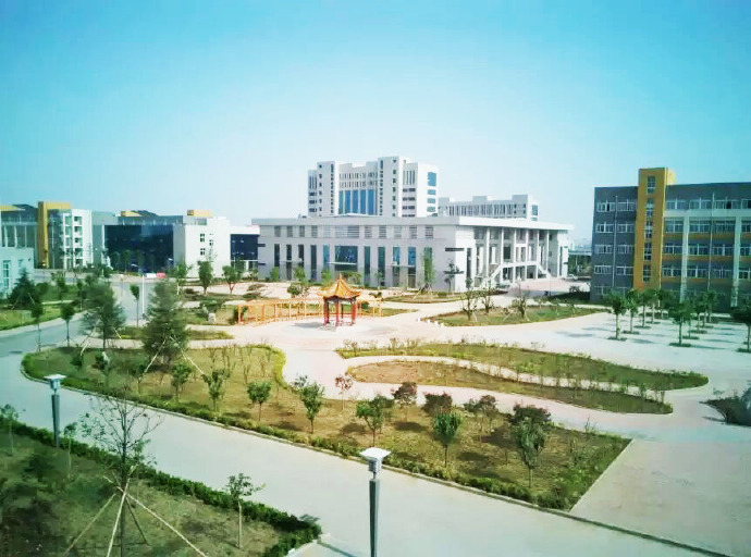 山东安丘市实验中学