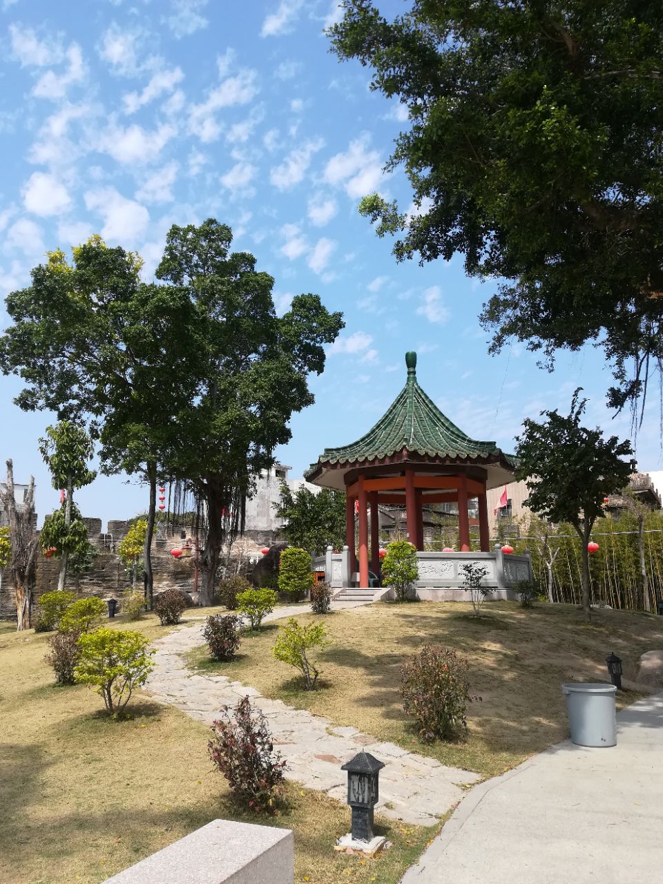  p>达濠街道,隶属于广东省汕头市濠江区,地处濠江区东南部,东与汕头