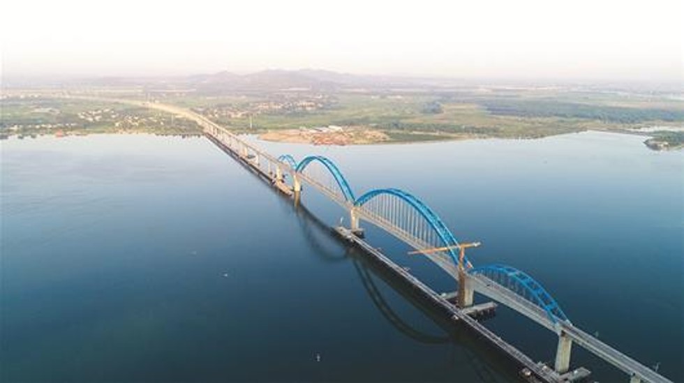  p>武西高速铁路(wuhan-xian high-speed railway),简称武西高铁,是