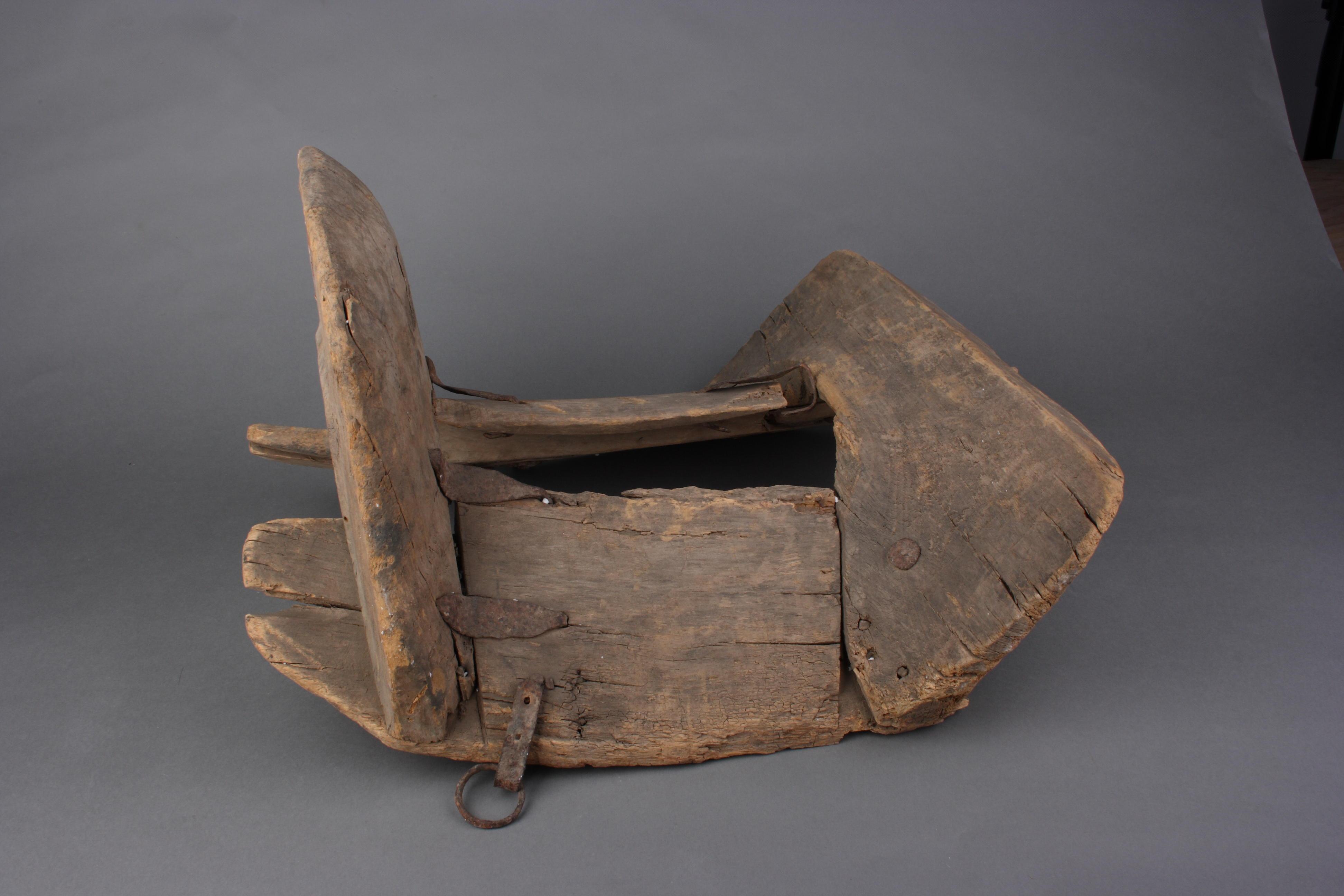  p>1902年景廷宾在"扫清灭洋"起义中用的马鞍是近现代的一件文物,现