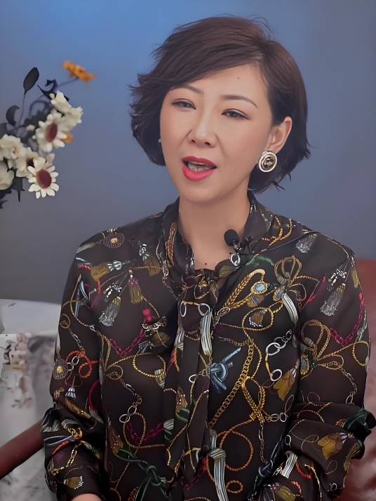 主持人陈滢_百度百科