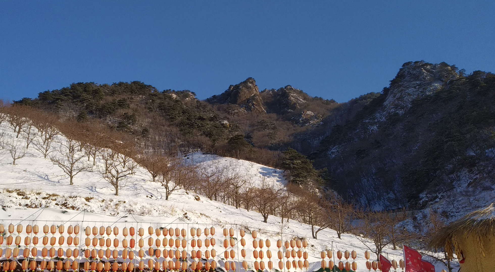  p data-id="gnx34x91oq">通明山风景区坐落于辽阳县东部山区八会镇通