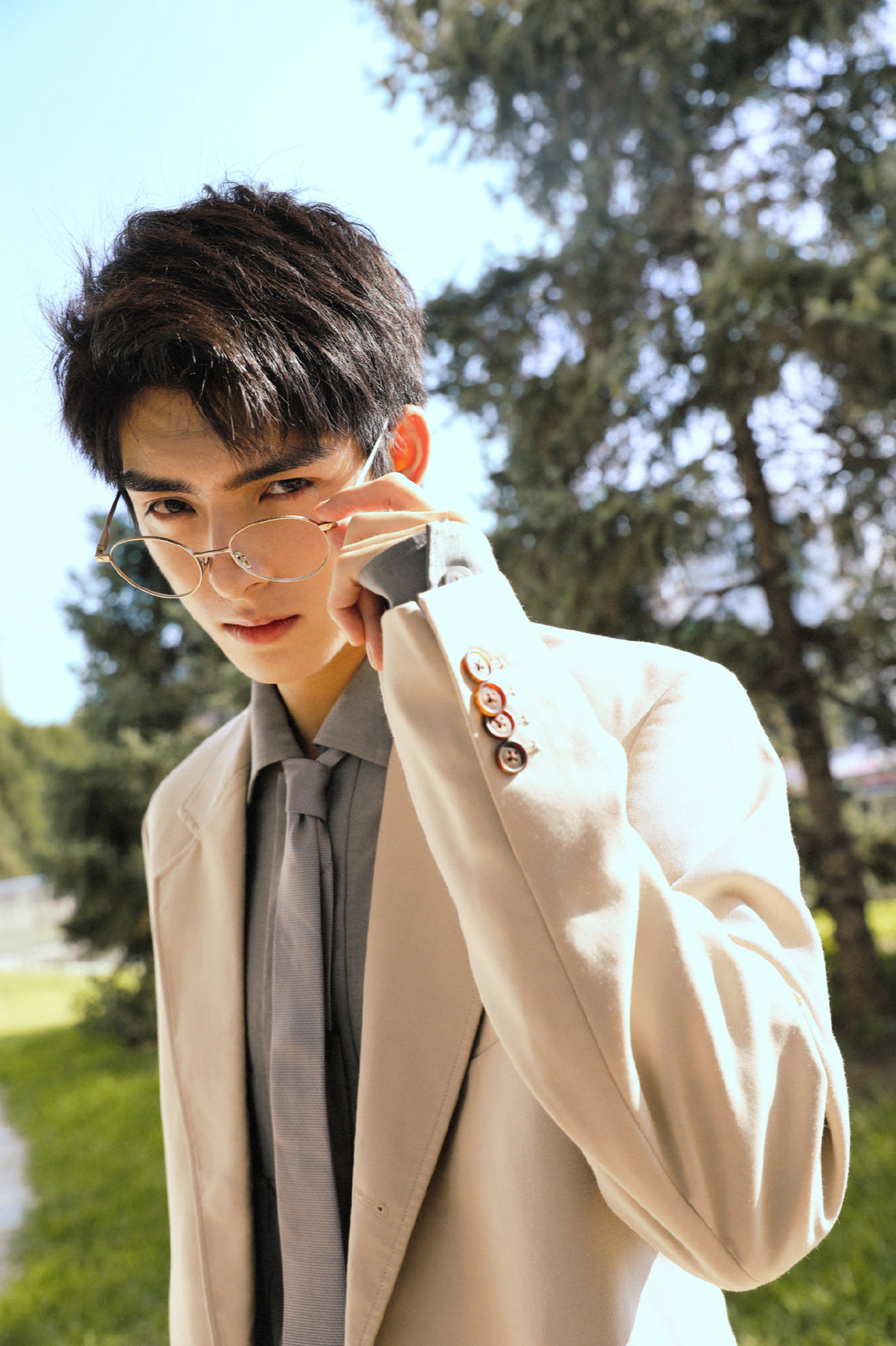 0xwxlv">王皓轩,1995年9月2日出生于辽宁省沈阳市,中国内地影视男演员