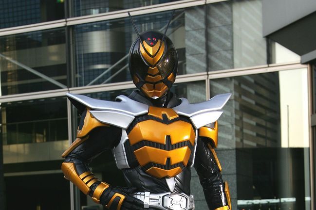 假面骑士thebee
