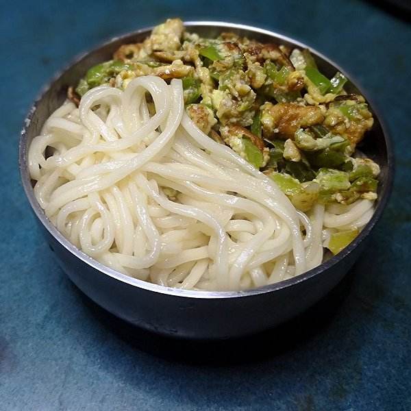 青椒鸡蛋面