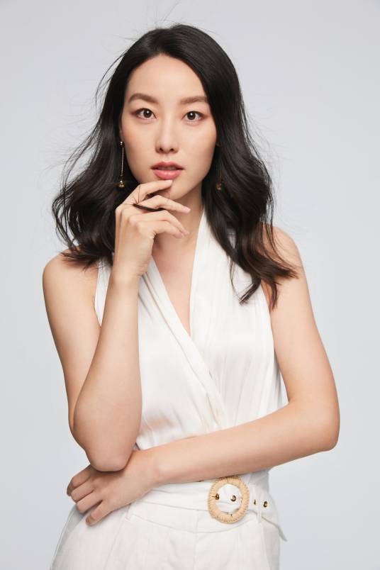 石闻（中国女模特）_百度百科