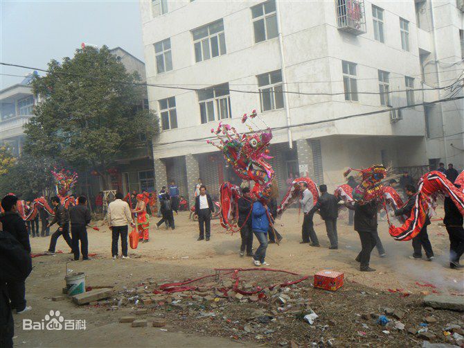 杨店龙灯一直是湖北孝感地区龙舞文化中的佼佼者,因其龙头巨大故又称