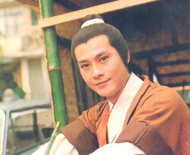 郑少秋