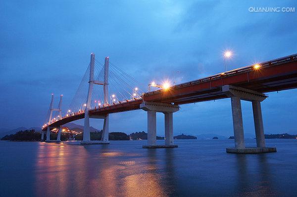  p> b>庆尚南道 /b>( a target="_blank" href="/item/韩国语/257427"